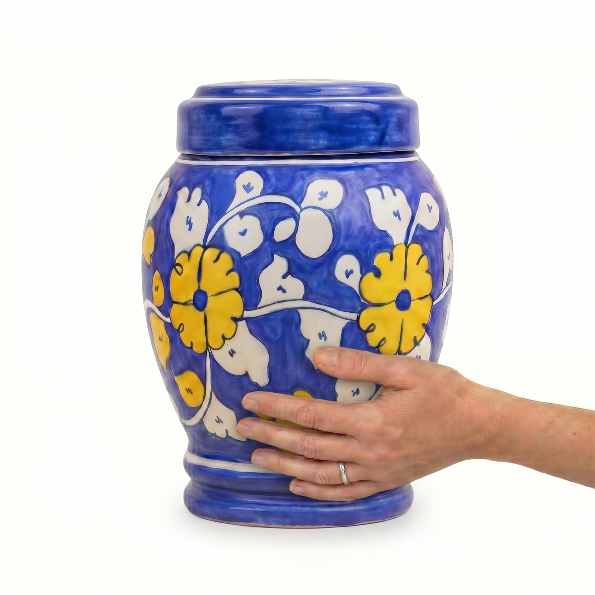 Mirel cremation urn, 4.0 size scale view