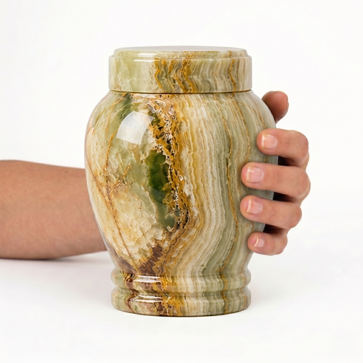 Silas cremation urn, 2.0 size scale view