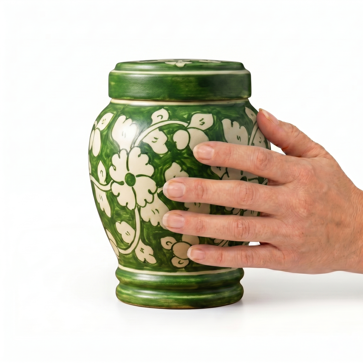 Alder cremation urn, 1.0 size scale view