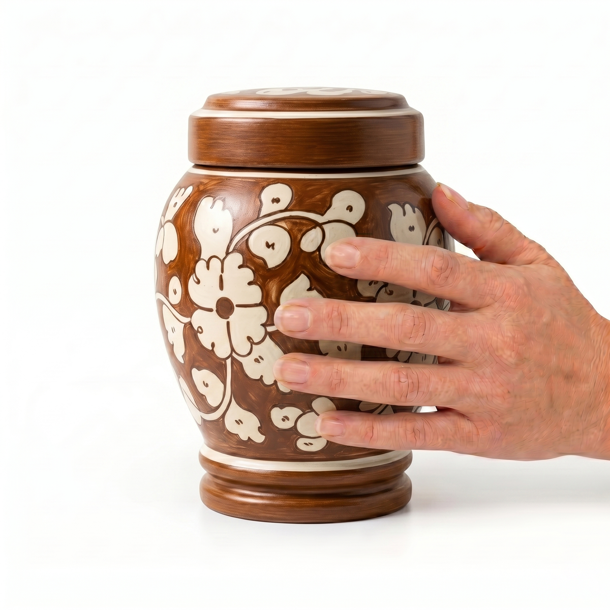 Elm cremation urn, 1.0 size scale view