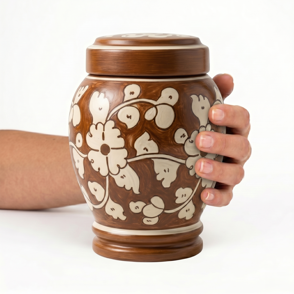 Elm cremation urn, 2.0 size scale view