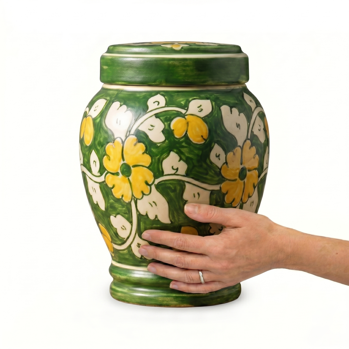 Liora cremation urn, 4.0 size scale view