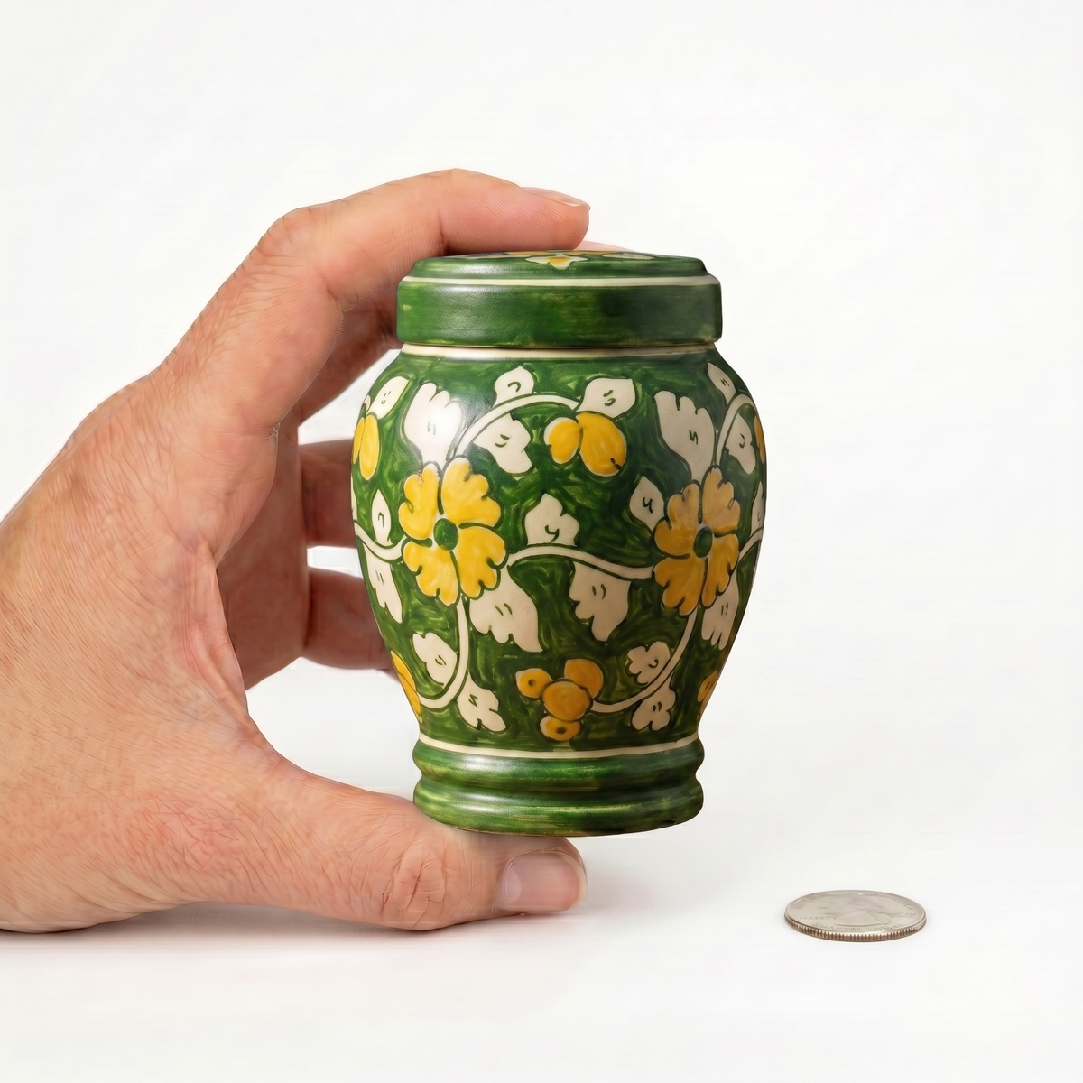 Liora cremation urn, MINI size scale view