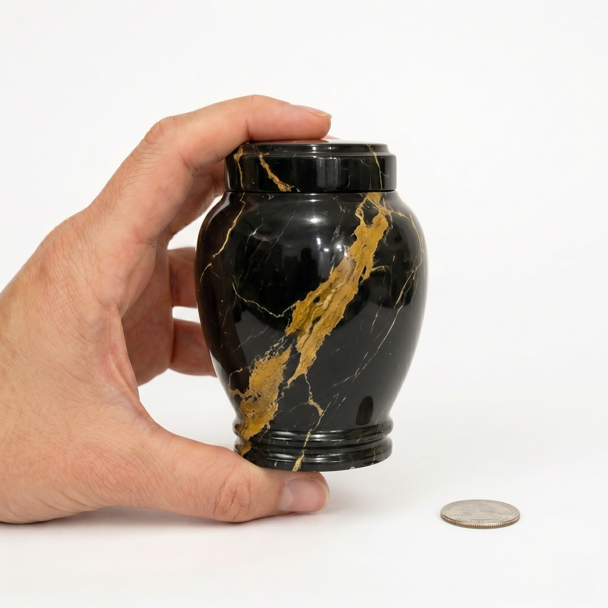 Lux cremation urn, MINI size scale view