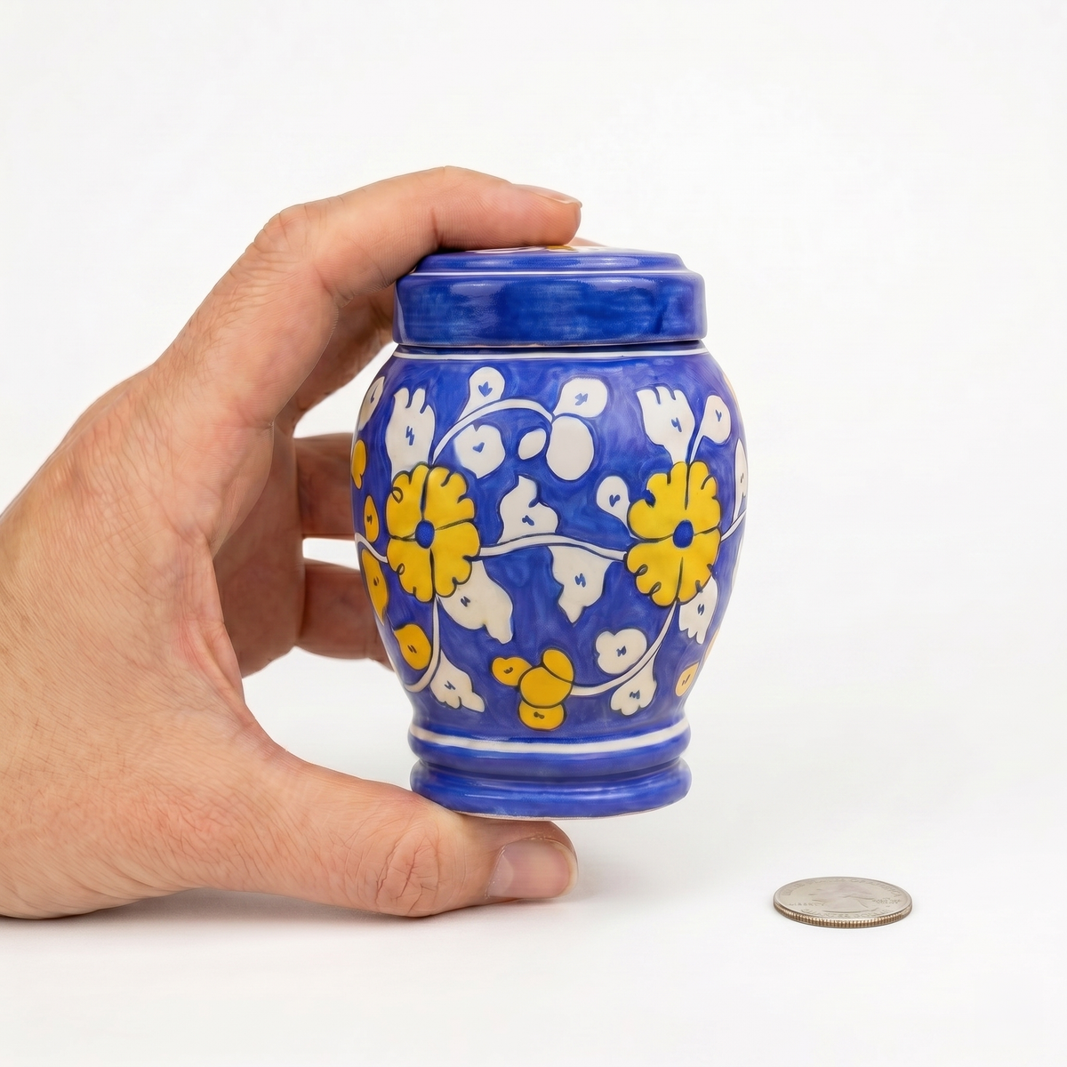 Mirel cremation urn, MINI size scale view