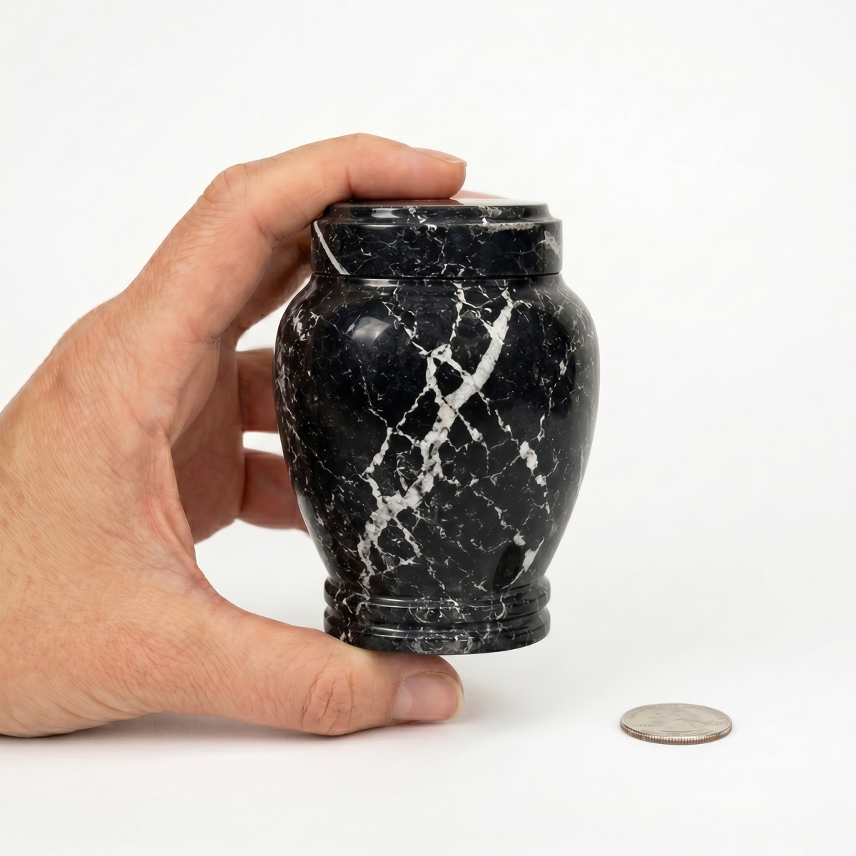 Zuri cremation urn, MINI size scale view